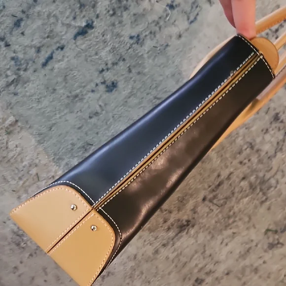 Tod's Black and Tan Leather Lady Di Vintage Tote - Picture 3 of 14